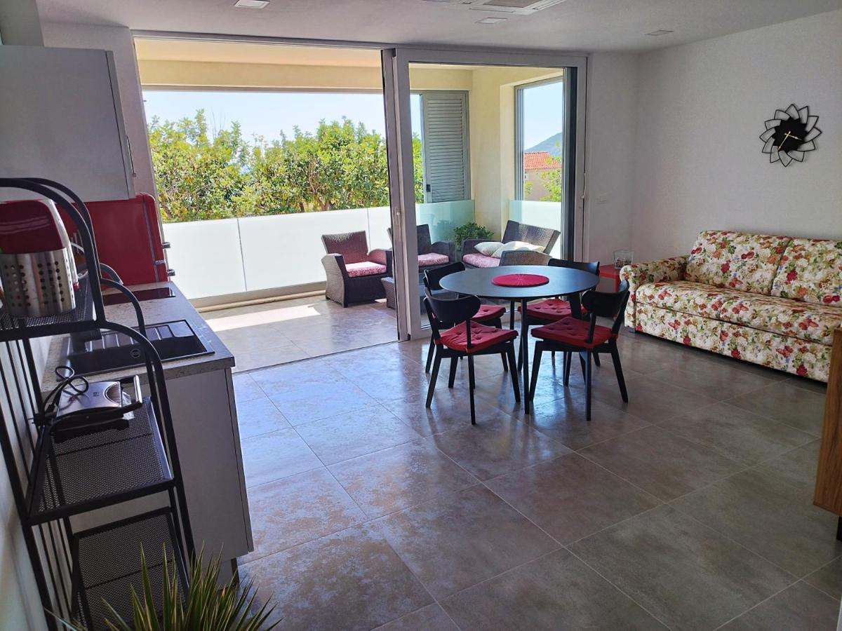 M&D Appartments Комижа Екстер'єр фото